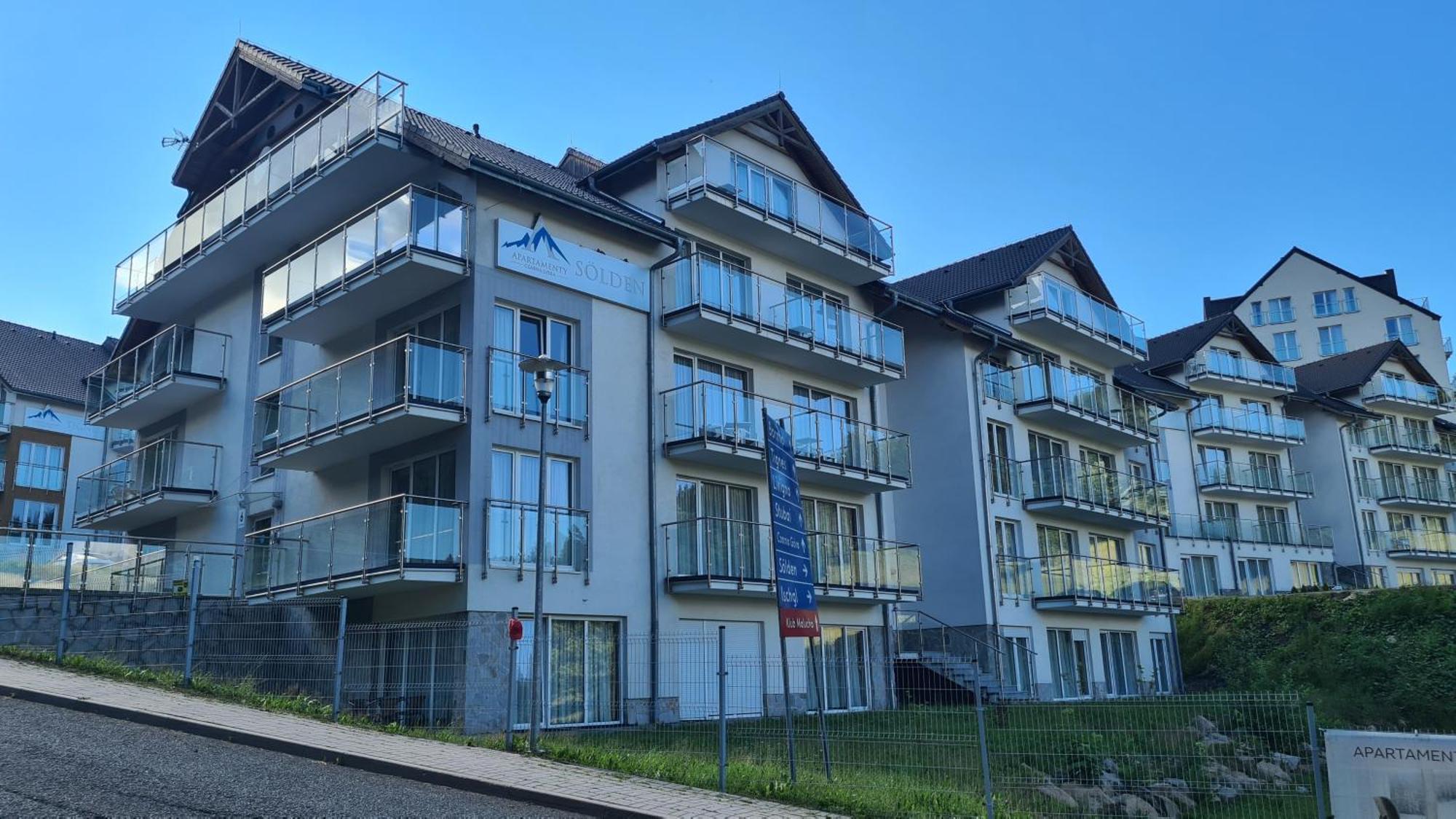Apartamenty Czarna Gora Is 8 Шенна Екстериор снимка