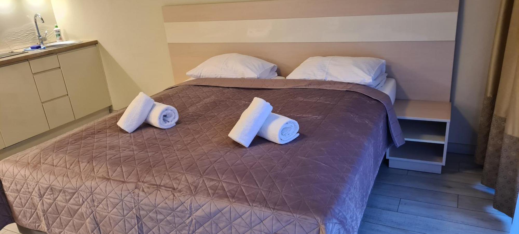 Apartamenty Czarna Gora Is 8 Шенна Екстериор снимка