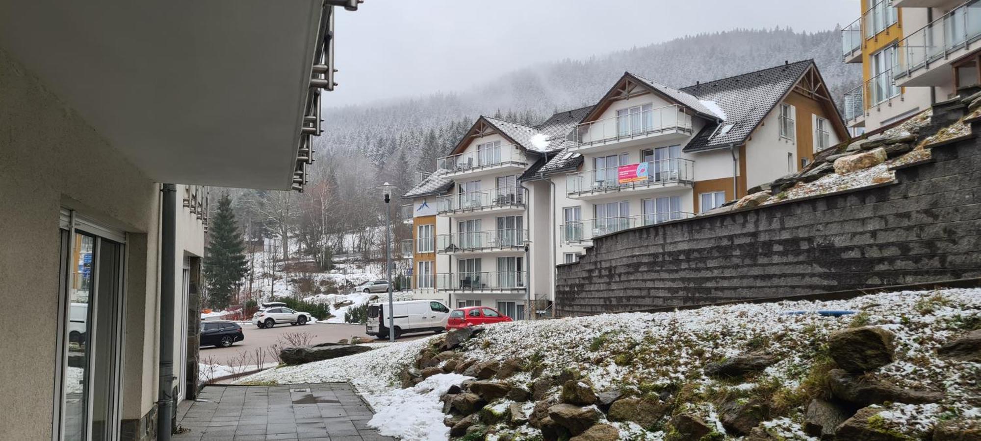 Apartamenty Czarna Gora Is 8 Шенна Екстериор снимка